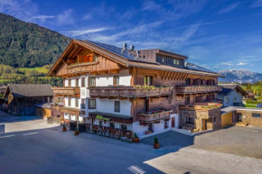 Hotel Alpenstolz